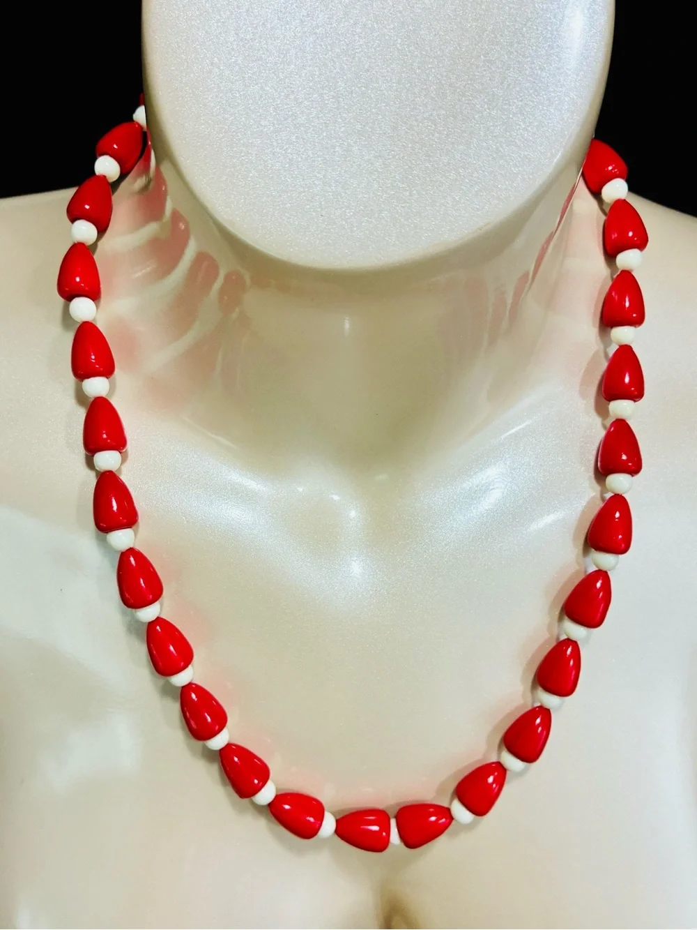 VTG Lucite Red and White Bead MCM Necklace - Retro Women’s Jewelry Lightweight